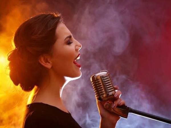 Mơ thấy ca hát chọn con gì số mấy hút lộc trời ban