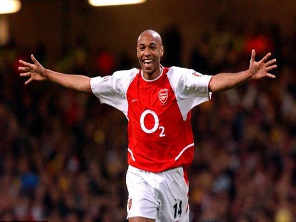 Tiền đạo Arsenal Thierry Henry - huyền thoại câu lạc bộ