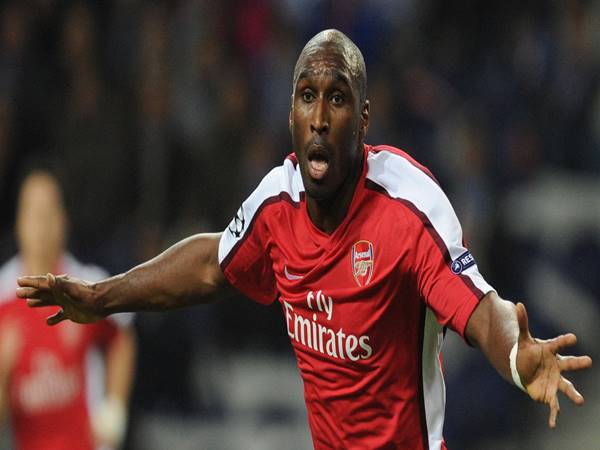 Hậu vệ Sol Campbell