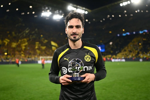 Tin bóng đá 04/09: Mats Hummels tiến gần AS Roma